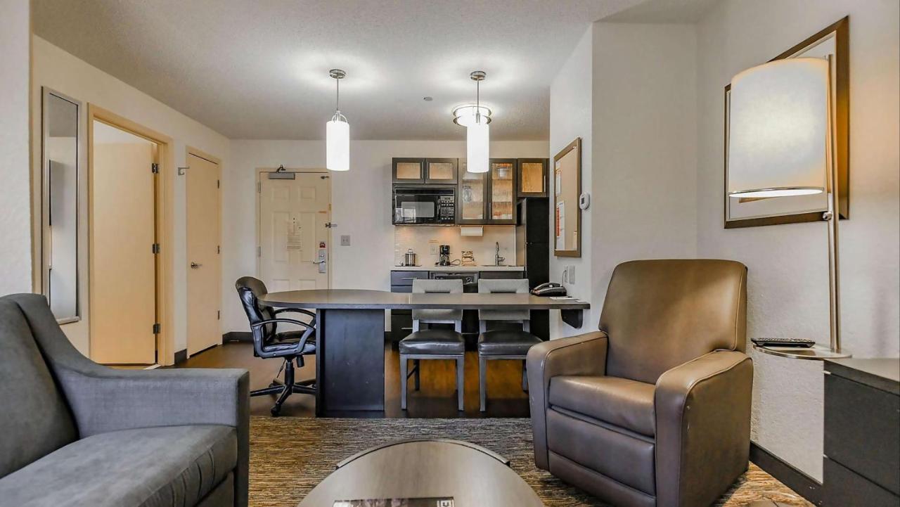 Sonesta Simply Suites Denver West Federal Center Lakewood Eksteriør billede