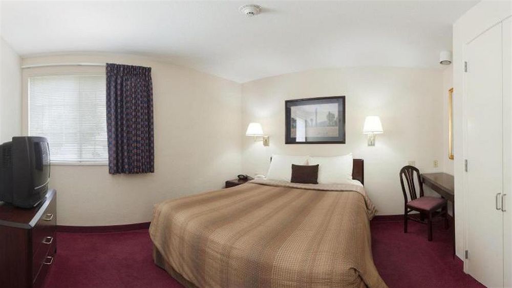 Sonesta Simply Suites Denver West Federal Center Lakewood Eksteriør billede